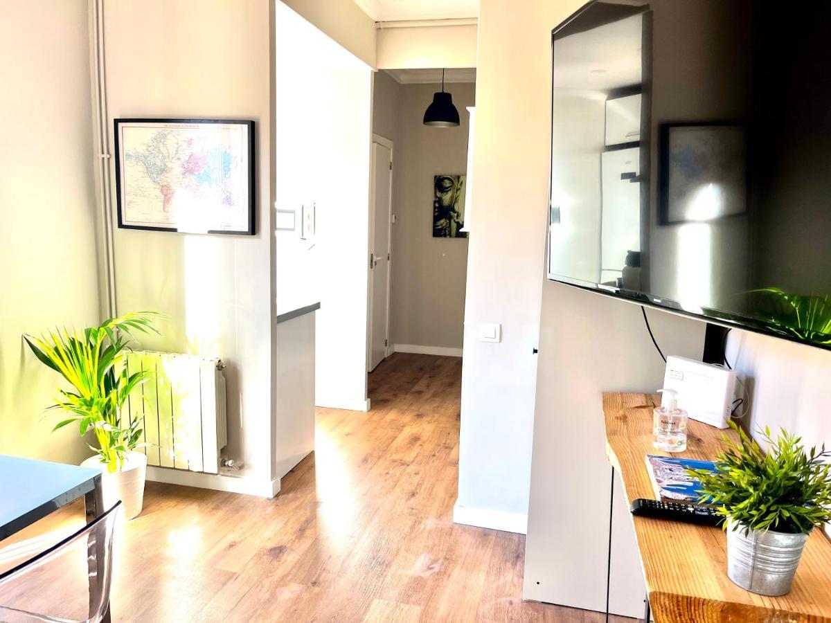 Sunny Apartment Gracia - Joanic Renovated Барселона Экстерьер фото